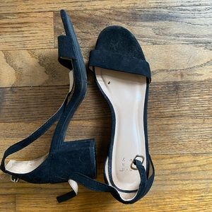 Women’s size 7 heeled sandal